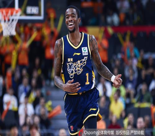 首月豪取全,胜奇迹,联赛首轮连,万博体育,ManBetX,万博体育网址,万博app,万博官网,万博集团