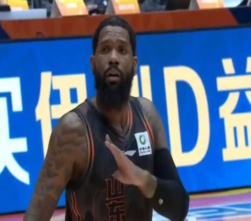 胡明轩高效,助力,四投中六得,万博体育,ManBetX,万博体育网址,万博app,万博官网,万博集团